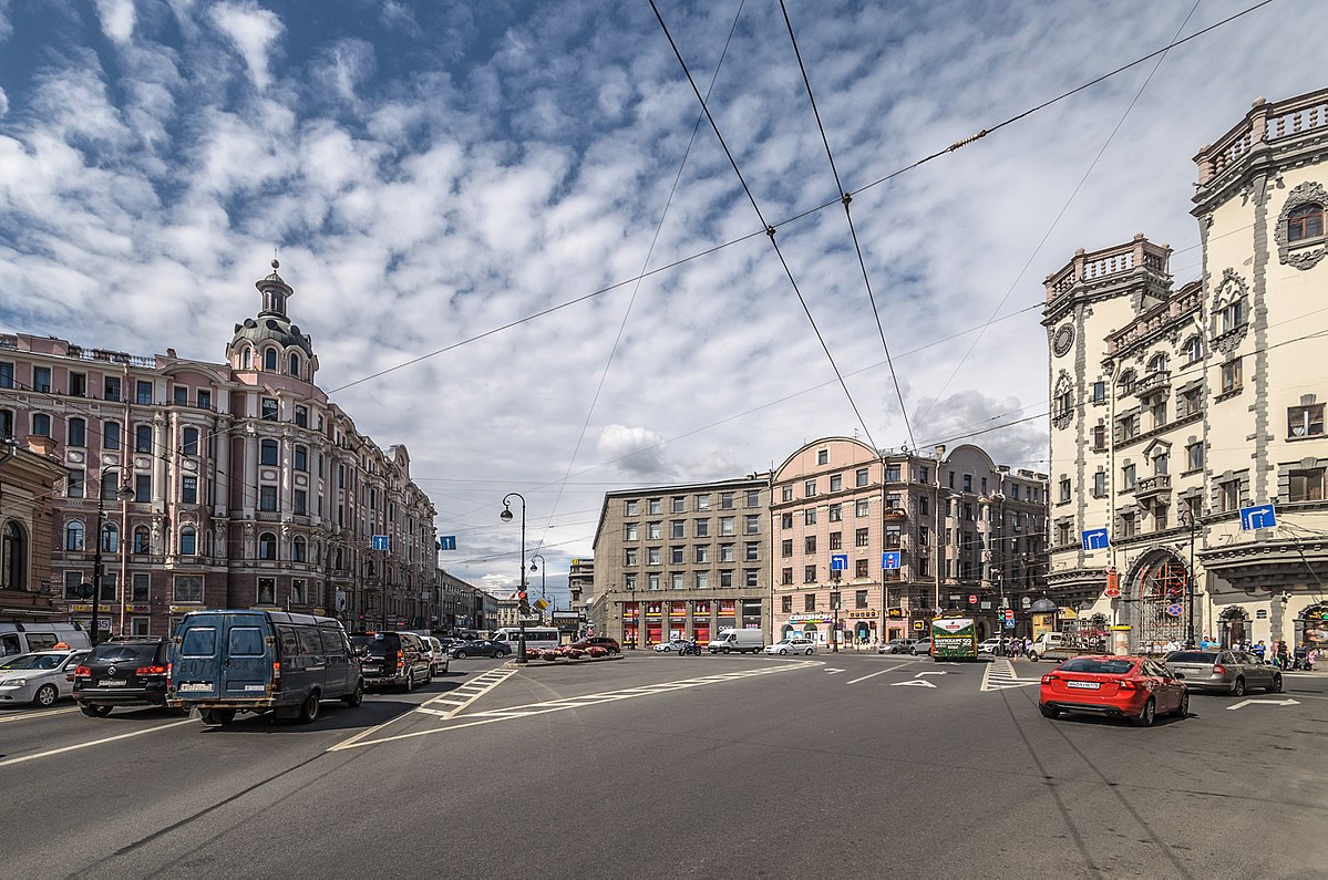 площадь толстого спб