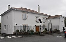 Very old Anglet house called Maison Bearnes cited in ancient writings (1600)[72]