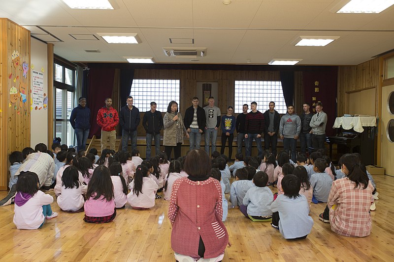 File:MCAS Iwakuni service members visit preschool teach children English 150113-M-KE800-007.jpg