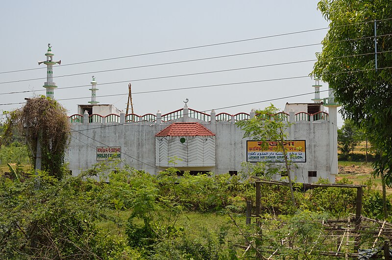 File:Masjid-e-Ayesha and Jamia Hasania Darul Uloom - Western View - Thikra - Contai-Digha Road - NH 116B - East Midnapore 2015-05-01 8639.JPG