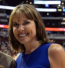 Michele Steele, vice-almirante Mary M. Jackson e Hannah Storm (cortada) .jpg