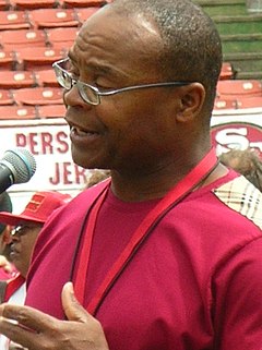 Mike Singletary at 49ers Family Day 2009 1.JPG