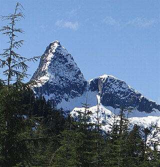 <span class="mw-page-title-main">Mount Habrich</span> Mountain in the country of Canada