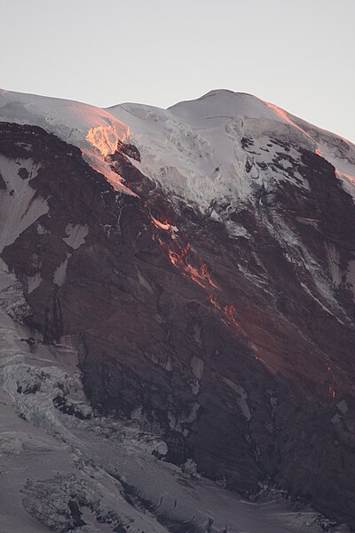 File:Mt. Rainier in the Sunset (5524138053).jpg