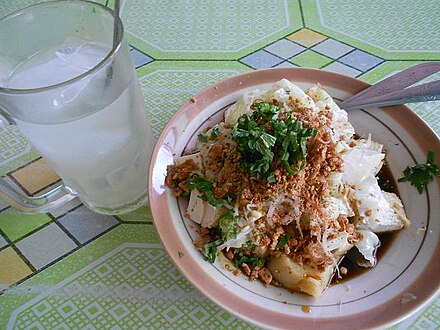 Kupat tahu in Magelang