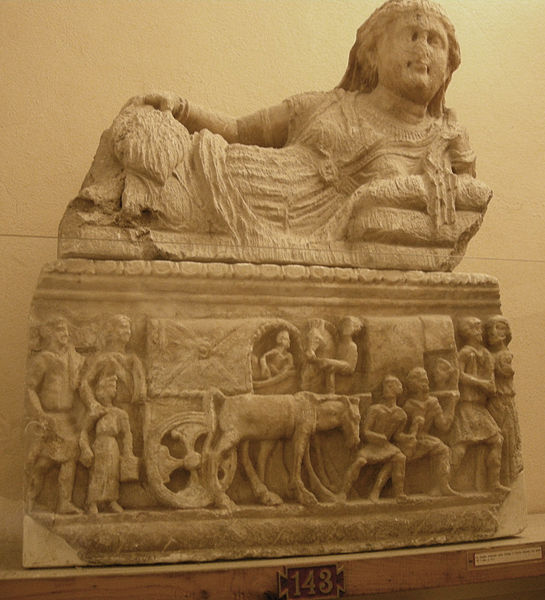 File:Museo guarnacci, urnetta etrusca seconda serie 18.JPG