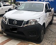 Nissan NP 300 Crew Cab D23.jpg