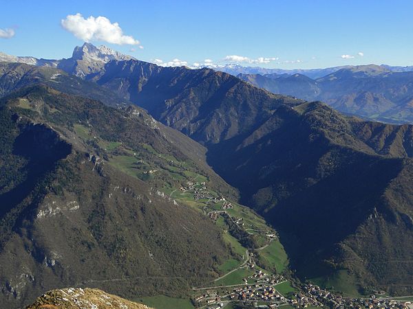 aerial view of Oltressanda Alta Oltressenda Alta Valzurio.JPG