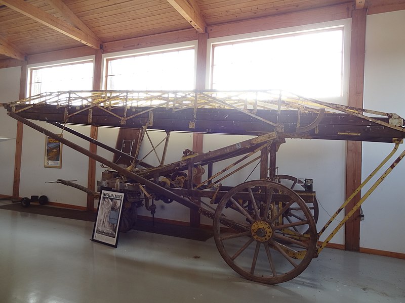 File:Original Zeppelin Ladder (Military Aviation Museum).jpg