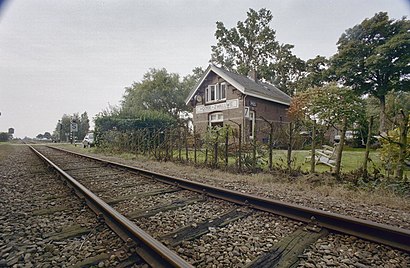 Hoe gaan naar Station Hooge Zwaluwe met het openbaar vervoer - Over de plek