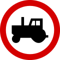 B-6 „zakaz wjazdu ciągników rolniczych i pojazdów wolnobieżnych”