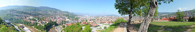 File:Panorama de Sarajevo 2.jpg