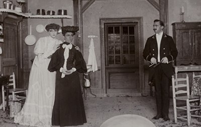 First Miss Julie production, November 1906, The People's Theatre, Stockholm. Manda Björling as Miss Julie (left), Sacha Sjöström as Kristin, and Augus