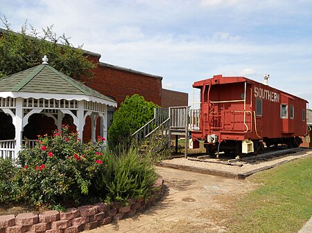 Pine Mountain Georgia Chipley Historical Center.JPG