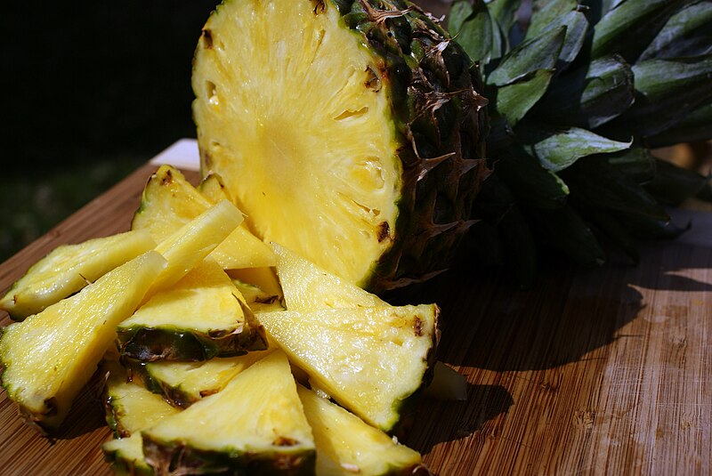 File:Pineapple (3443116234).jpg