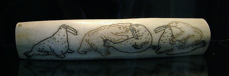 File:PolarBearWalrusTuskCarving.jpg