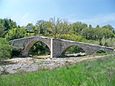 Ponte românica de Mane, Ponte sobre o Laye, Ponte dos três arcos