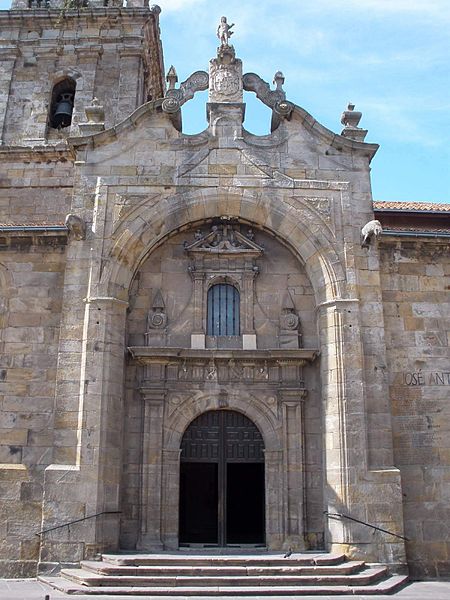 File:Reinosa - Iglesia de San Sebastián 03.jpg