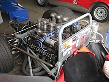 Repco Brabham 760 series 5-litre quad cam V8 engine in the Matich SR4 sports car Repco Brabham 760 series V8.JPG