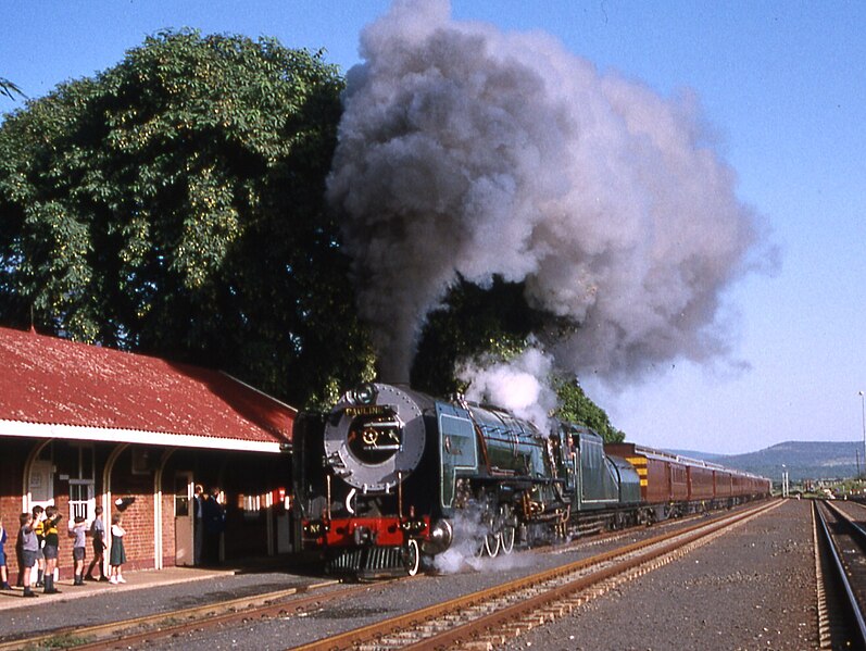 File:SAR Class 25NC 3407 (4-8-4) a.jpg