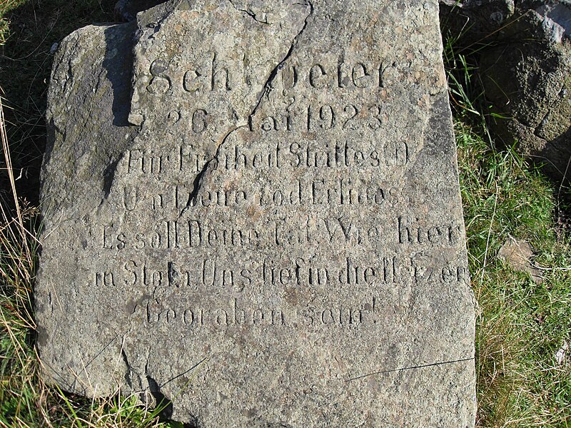 Die Schlageter-Denkmäler und -Namenspatenschaften 800px-Schlageter_Memorial_Hansk%C3%BChnenburg