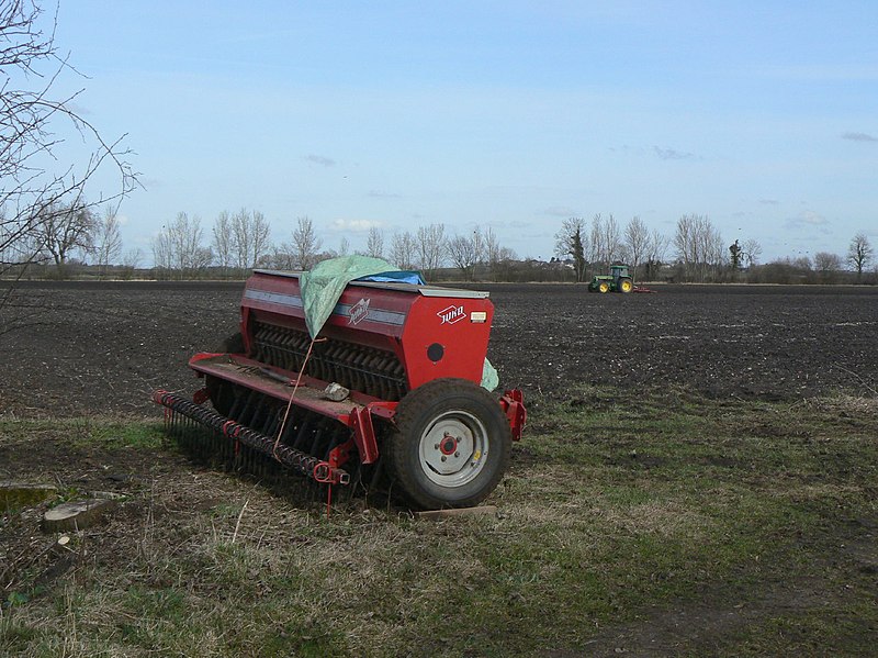 File:Seed drill - geograph.org.uk - 1771557.jpg