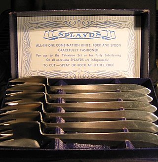 <span class="mw-page-title-main">Splayd</span> Combination spoon, knife and fork utensil