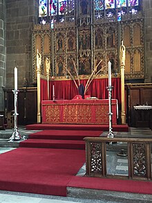 Red altar array on Palm Sunday in St Mary's Church, Nottingham St Mary's Nottingham High Altar Red Array.jpg