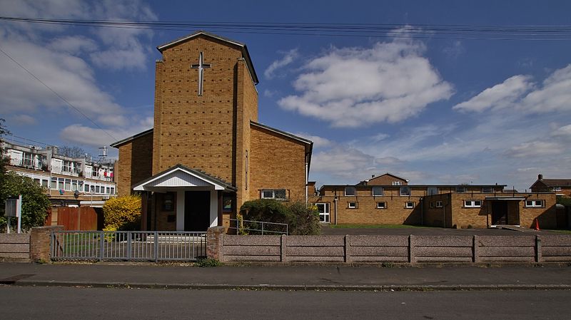 File:Stanwell Congregational church&hall SW.jpg