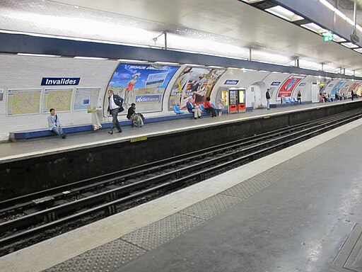 Station mtro Invalides (ligne 8) - IMG 2666