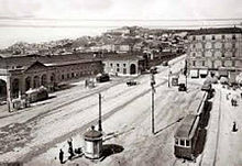 La vecchia stazione di Ancona, poi distrutta dalla guerra, con i tram extraurbani