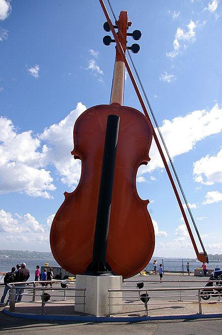 The world's largest fiddle