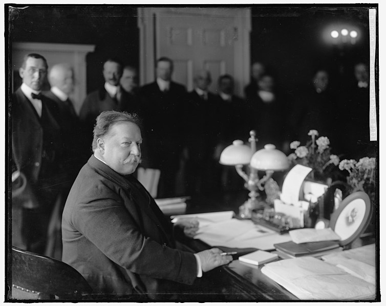 File:TAFT, WILLIAM HOWARD. SIGNING NEW MEXICO STATEHOOD BILL LCCN2016861539.jpg