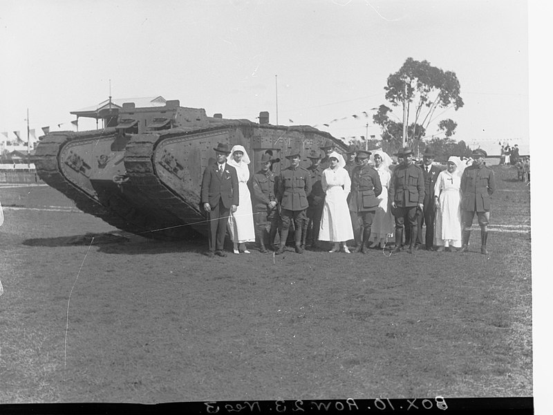 File:Tank on Unley Oval(GN02315).jpg