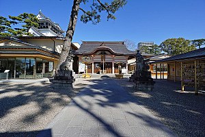 龍城神社