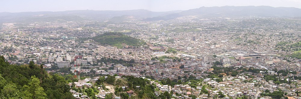 Tegucigalpa oglądany z El Picacho-Park Narodów Zjednoczonych