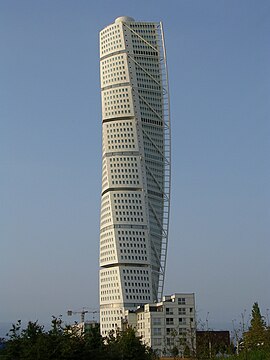 Skåne: Turning Torso (byggd 2001-2005) i Malmö, som är Skånes största stad.