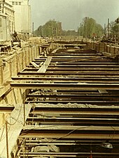 U-Bahn-Bau 1961, der Wandsbeker Markt im Hintergrund bei den Bäumen