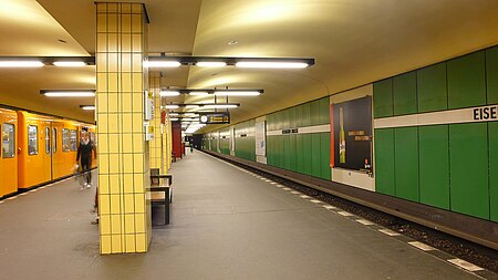 U Bahnhof Eisenacher Straße, Bahnsteig