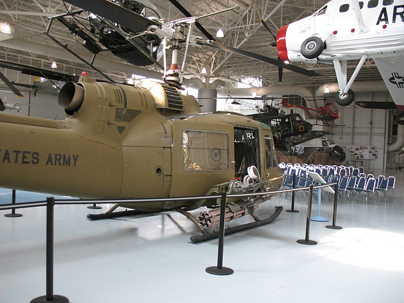 File:UH-1B "Iroquois" (rear) 3924 (2185249037).jpg