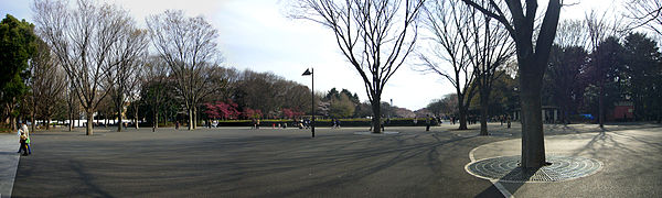 公園の風景（東京国立博物館前）