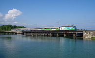 Voralpen-Express der SOB, bespannt mit einer Re 456 (über Hurdner Brücke)
