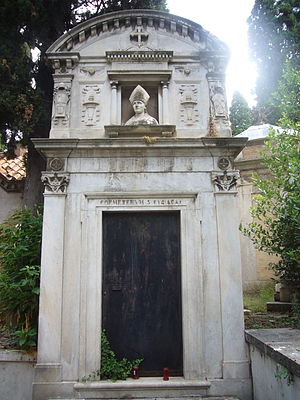 Entrance to the catacombs of St. Ciriaca through Verano cemetery with the inscription Coemeterium Cyriacae Verano - Pincetto nuovo - Coemeterium Cyriacae 1280122.JPG