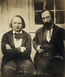 Victor Hugo et Auguste Vacquerie, qui prit de nombreuses photographies pendant les années d'exil.