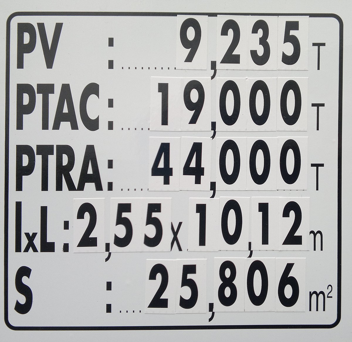 File:W2429-Tracteur PlaqueTare 44t 