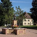 Deutsch: Otmarbrunnen (1987), VS-Weigheim, Schwarzwald-Baar-Kreis, Baden-Württemberg, Deutschland English: Fountain Otmarbrunnen, VS-Weigheim, district Schwarzwald-Baar-Kreis, Baden-Württemberg, Germany