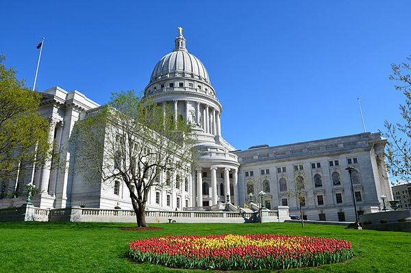 Image: Wisconsin State Capitol Building during Tulip Festival