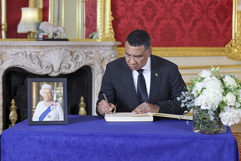 File:World Leaders - Book of Condolence for HM The Queen (52363623936).jpg