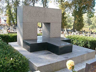Leon Wyczółkowski's gravestone in Wtelno