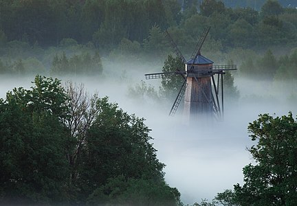 smock mill from Cochemli, New Jerusalem Monastery, Moscow Oblast Photograph: Ted.ns